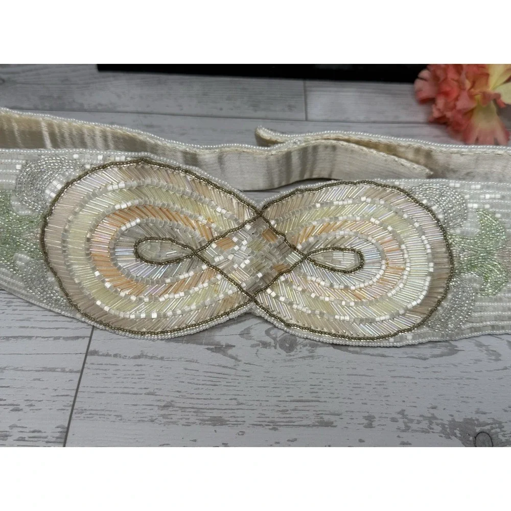 1980s Vintage Handmade Milor Beaded White 3